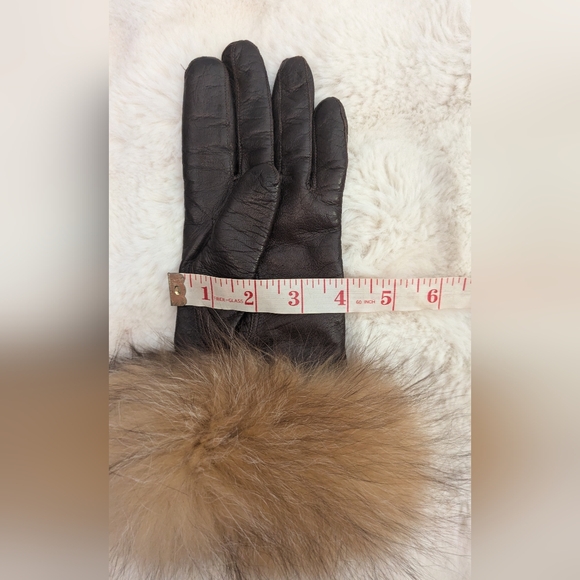 Vintage Hungarian Silver Fox and Leather Gloves - Picture 12 of 14